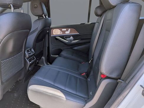 Used 2023 Mercedes-Benz GLS 450 4MATIC image 13