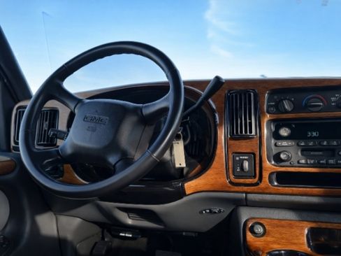 Used 2002 GMC Savana 1500 image 11