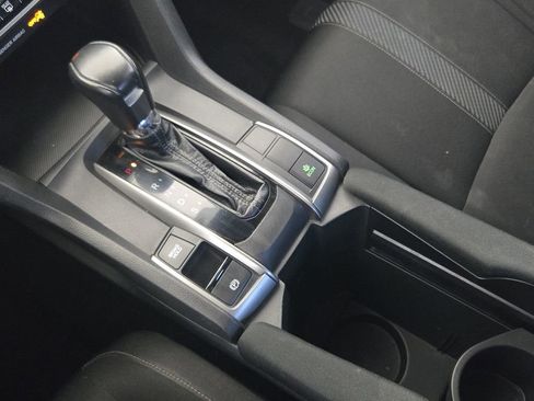 Used 2018 Honda Civic Sport image 22