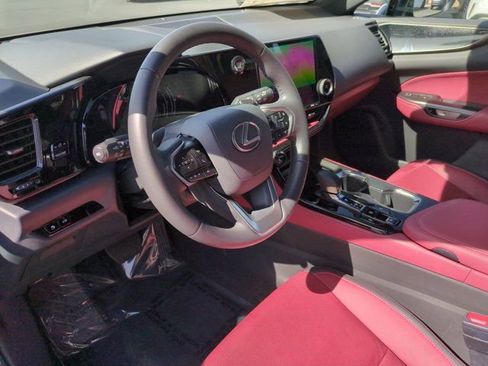 Used 2025 Lexus NX 250 FWD image 13