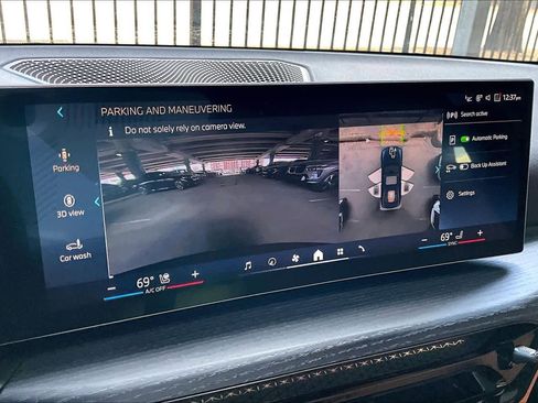 Certified 2025 BMW 330i Sedan image 27