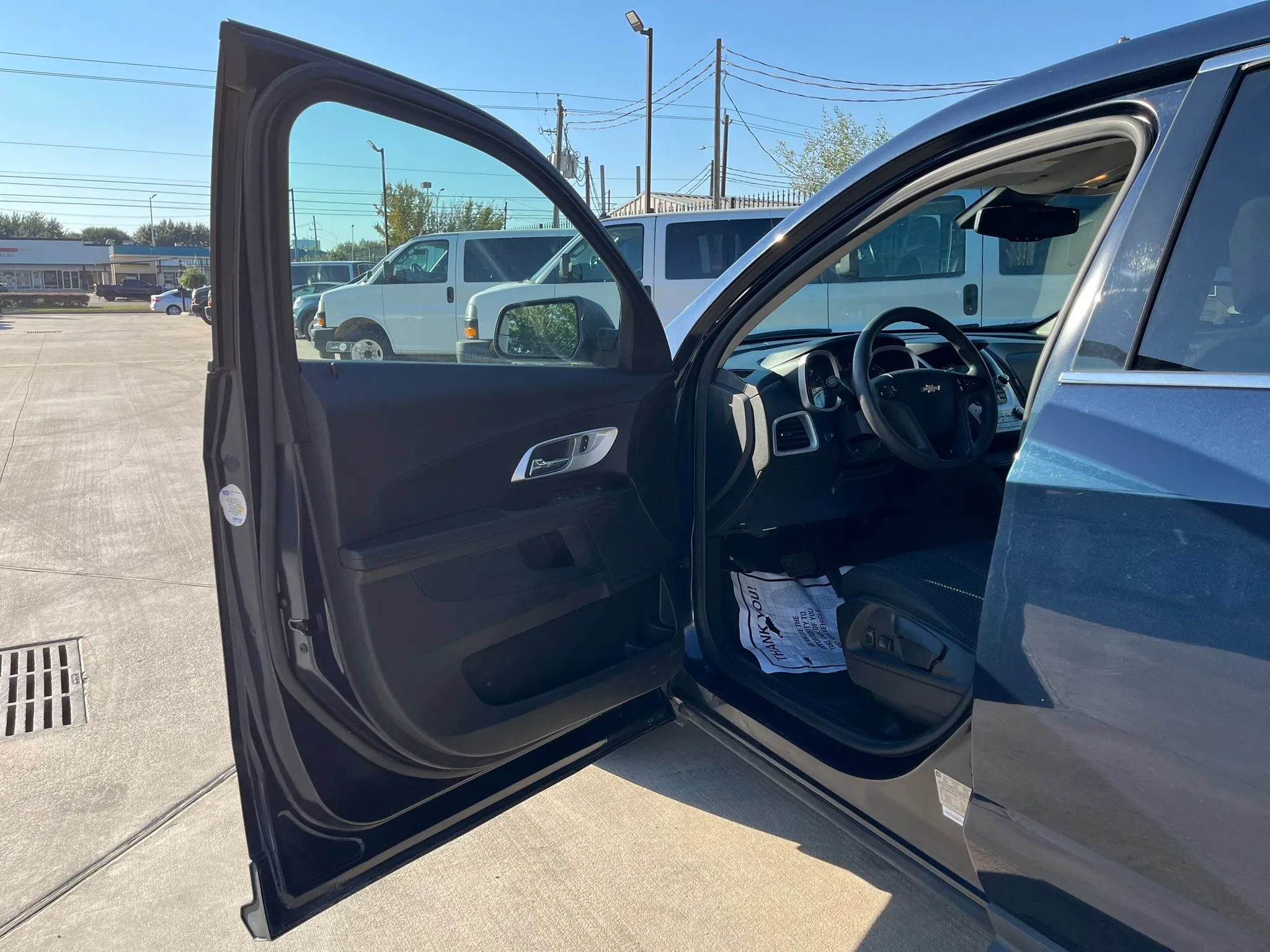 Used 2017 Chevrolet Equinox LS AWD/4WD image 23