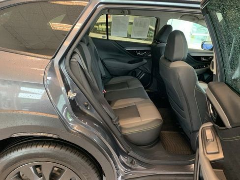 Used 2023 Subaru Outback Onyx Edition AWD/4WD image 18