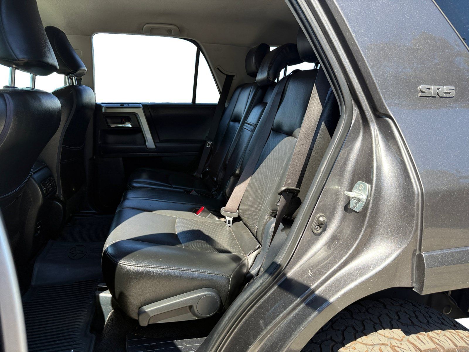 Used 2018 Toyota 4Runner SR5 w/ Wilderness Package AWD/4WD image 16