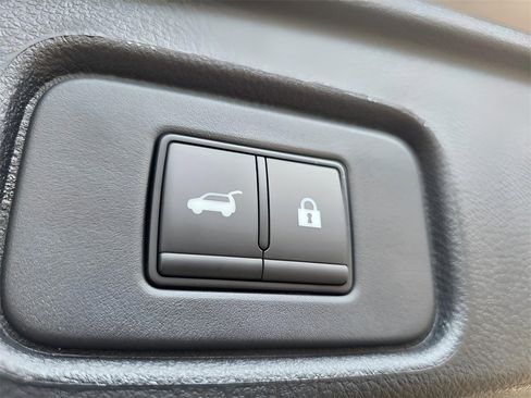 New 2025 Nissan Pathfinder Platinum image 9