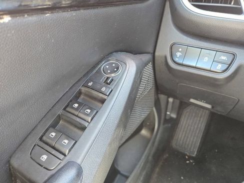 Certified 2021 Kia Seltos S FWD image 18