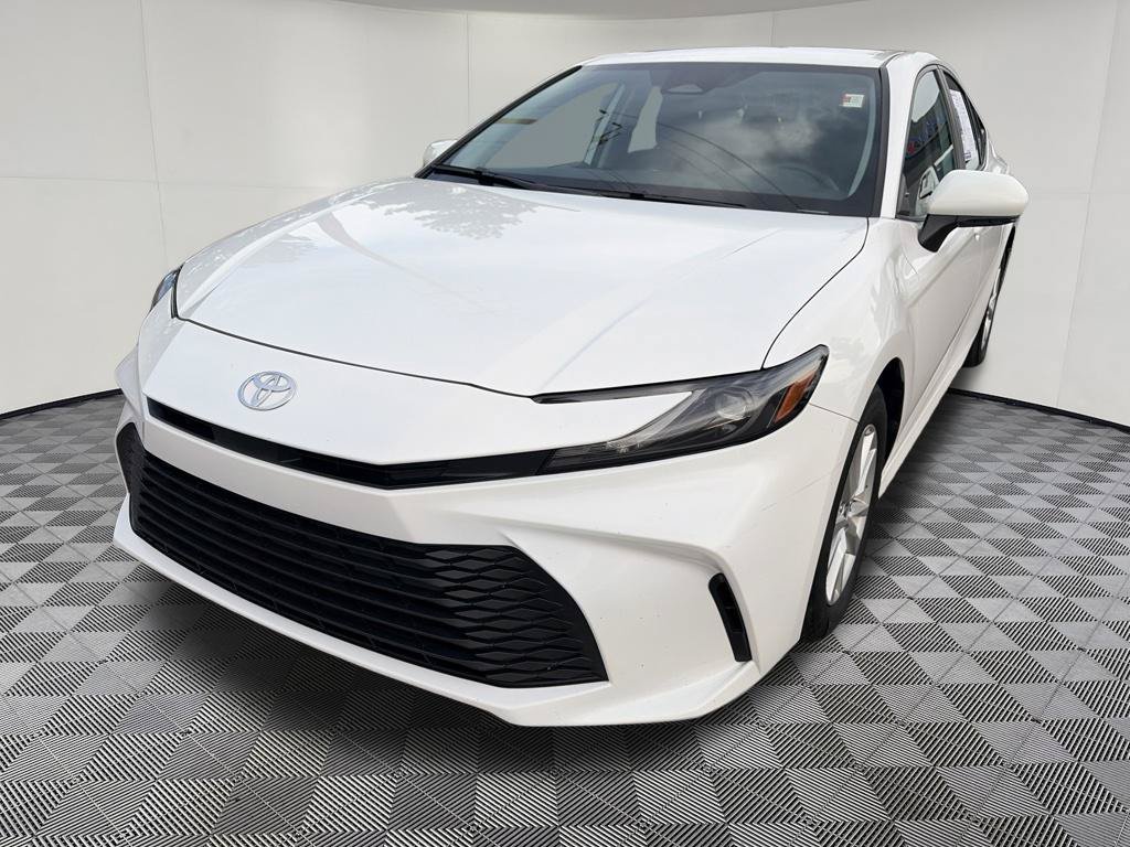 Used 2025 Toyota Camry LE FWD image 3