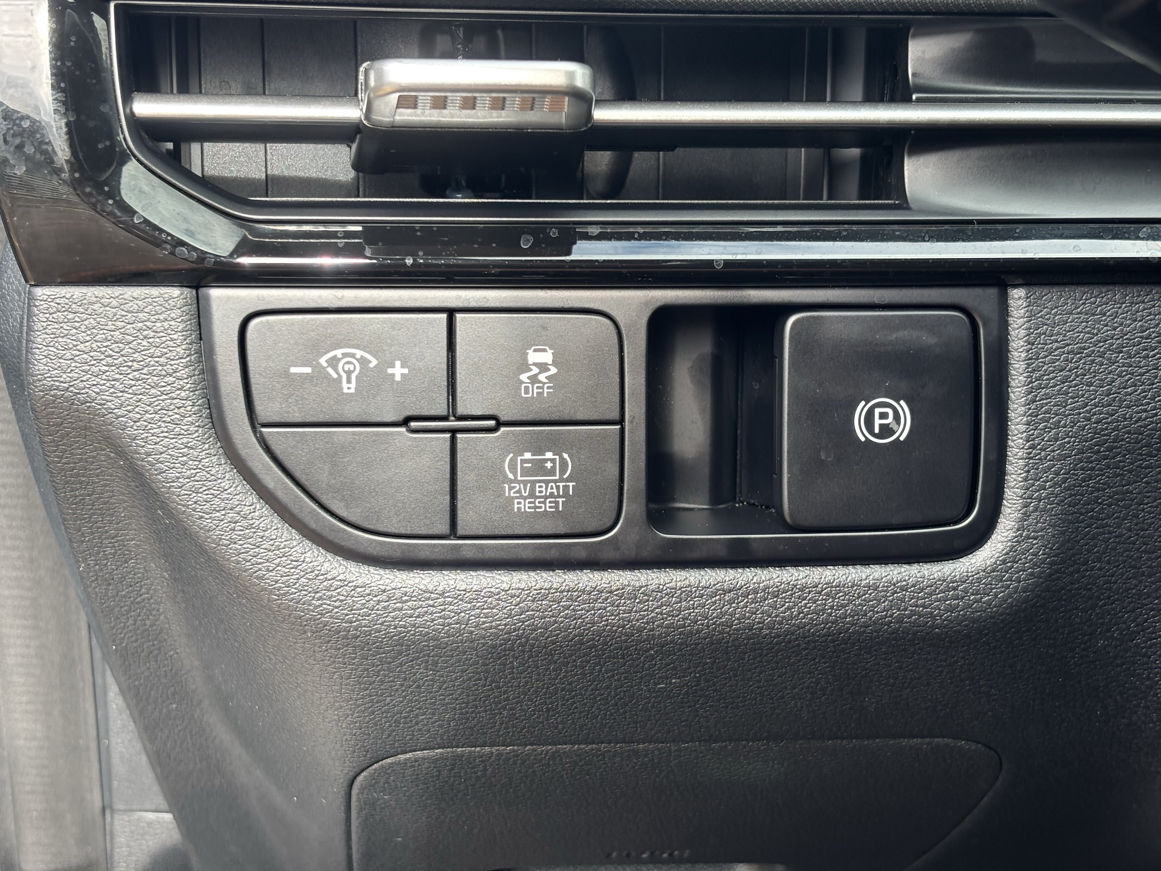 Certified 2026 Kia Sportage S AWD/4WD image 29