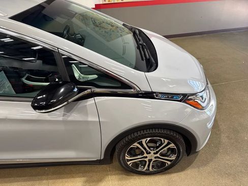 Used 2020 Chevrolet Bolt Premier w/ Infotainment Package FWD image 55
