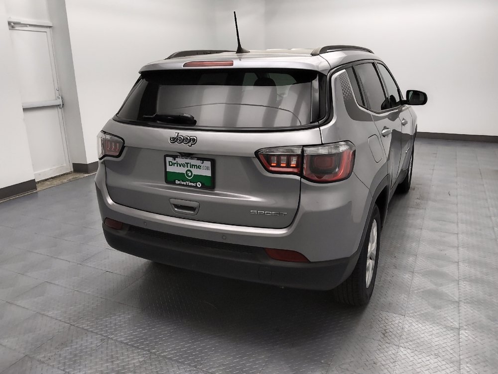 Used 2018 Jeep Compass Sport w/ Tech Group FWD image 7