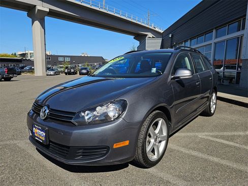 Used 2010 Volkswagen Jetta SE image 4