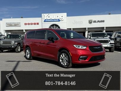 New 2026 Chrysler Pacifica Limited