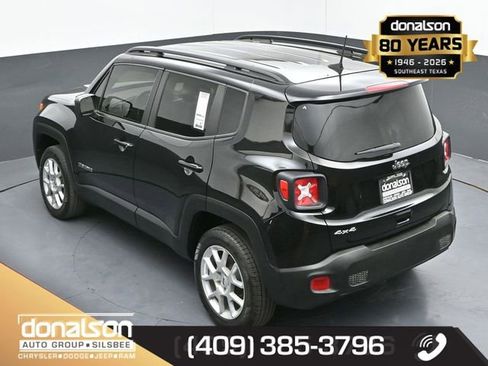 Used 2023 Jeep Renegade Latitude w/ Premium Group image 19