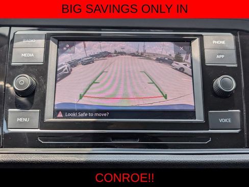 Used 2024 Volkswagen Jetta SE FWD image 20