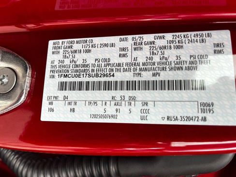 Used 2025 Ford Escape SE FWD image 16