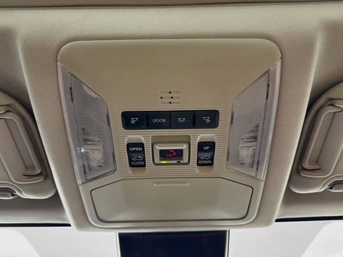 Certified 2022 Toyota RAV4 XLE w/ Convenience Package FWD image 21