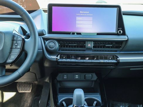New 2026 Toyota Prius XLE FWD image 15