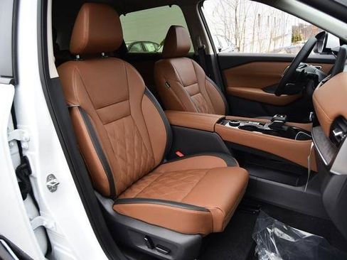 New 2026 Nissan Rogue Platinum w/ Platinum Premium Package image 24