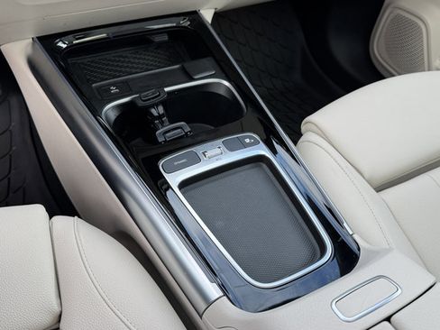 Used 2025 Mercedes-Benz GLA 250 image 19