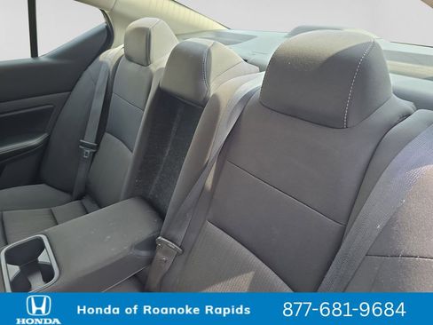 Used 2024 Nissan Altima 2.5 SV FWD image 16