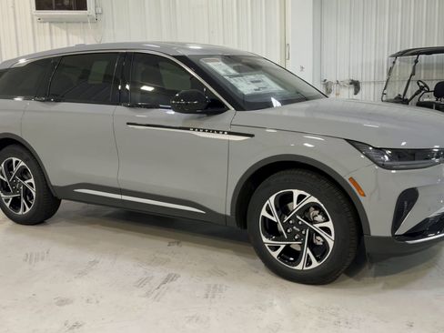 New 2026 Lincoln Nautilus Premier w/ Equipment Group 102A image 3