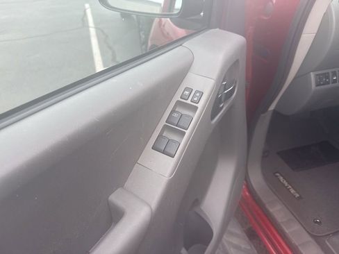 Used 2021 Nissan Frontier SV image 10