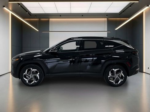 Certified 2024 Hyundai Tucson Limited AWD/4WD image 2