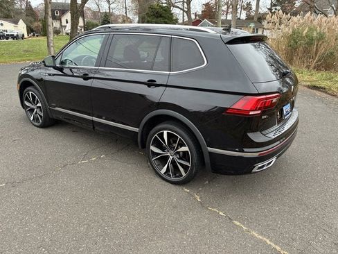 Used 2022 Volkswagen Tiguan SEL R-Line image 8