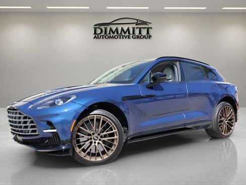 Used 2025 Aston Martin DBX 707 AWD/4WD image 1