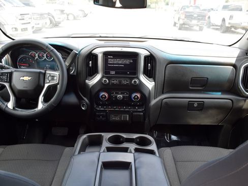 Used 2022 Chevrolet Silverado 2500 LT w/ Convenience Package AWD/4WD image 5