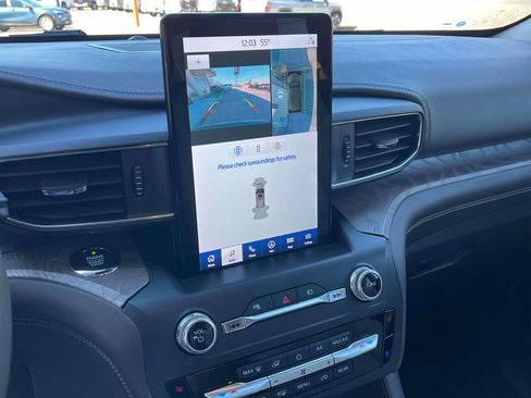 Used 2020 Ford Explorer Platinum w/ Premium Technology Package image 36