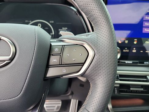 Used 2025 Lexus RX 500h F Sport image 23