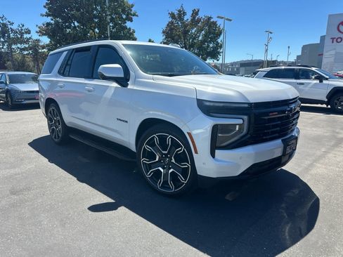 Used 2025 Chevrolet Tahoe RST w/ RST Capability Package AWD/4WD image 4