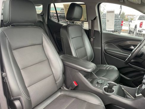 Used 2022 GMC Terrain SLT w/ Tech Package image 28