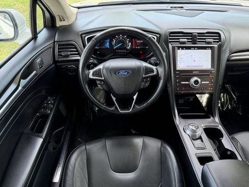 Used 2019 Ford Fusion Titanium AWD/4WD image 27