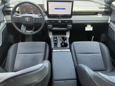 Used 2026 Toyota RAV4 XSE w/ Panoramic Sun Roof Package AWD/4WD image 11