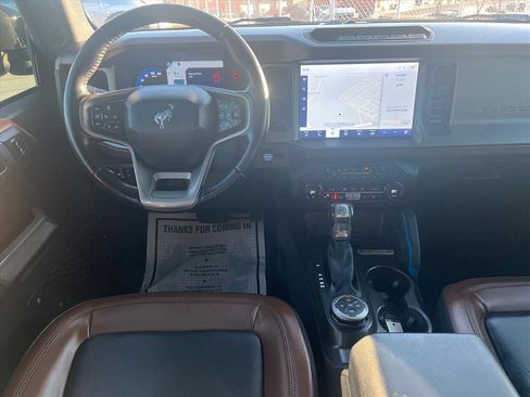 Certified 2023 Ford Bronco Outer Banks w/ Sasquatch Package image 6