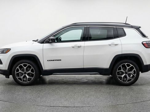 Used 2025 Jeep Compass Limited image 5