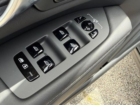 New 2025 Volvo V90 B6 Cross Country Plus w/ Protection Package Premier image 9