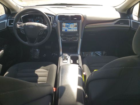 Used 2017 Ford Fusion SE image 15