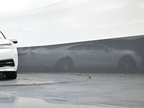 Used 2015 Acura TLX w/ Technology Package image 36