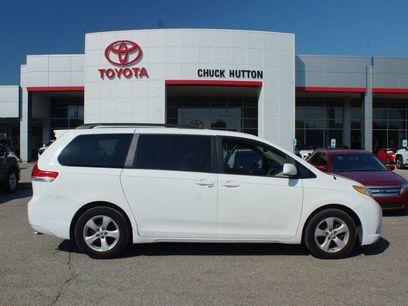 Used 2014 Toyota Sienna LE