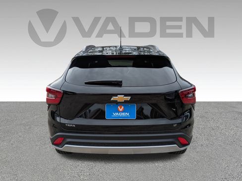 New 2025 Chevrolet Trax LT w/ Driver Confidence Package image 27