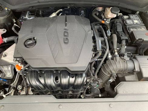 Used 2025 Kia Sportage LX image 29