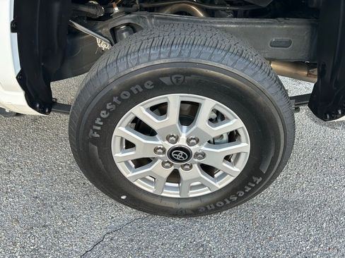 Certified 2024 Toyota Tacoma SR image 9