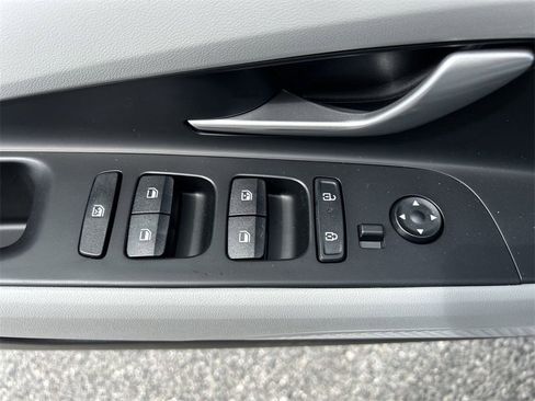 New 2025 Hyundai Elantra Limited image 20