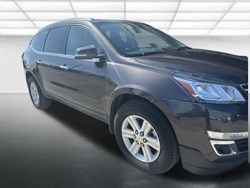 Used 2013 Chevrolet Traverse LT FWD image 1