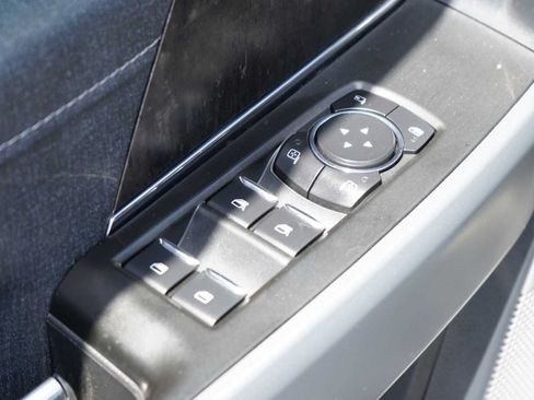 Used 2022 Ford F150 Lariat w/ Equipment Group 502A High AWD/4WD image 17