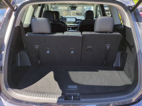 Used 2025 Kia Telluride S FWD image 13