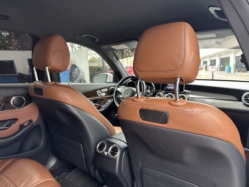 Used 2019 Mercedes-Benz GLC 300 image 27